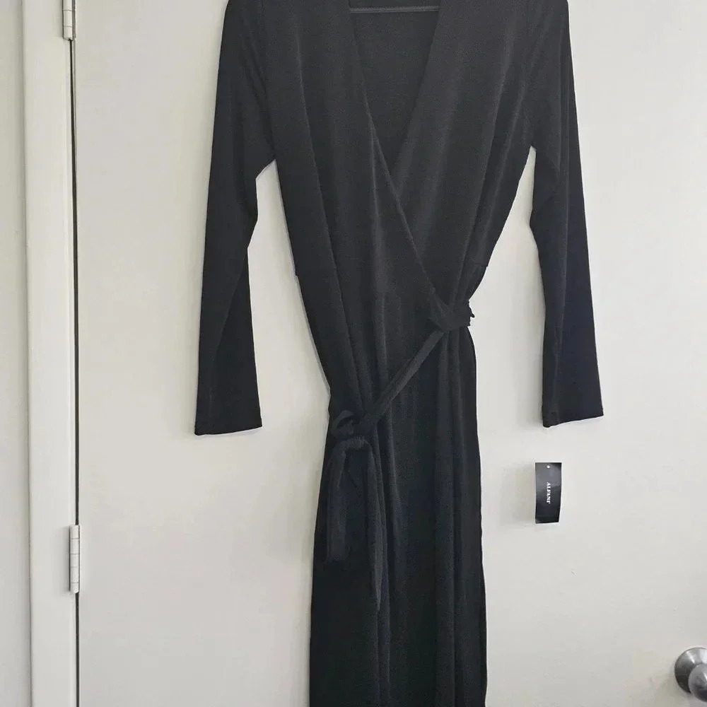 Alfani Women's‎ Deep Black Petite Belted Wrap Surplice Neck Dress Med NWT - Picture 3 of 7